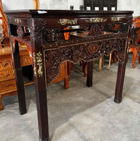 Nghi Thờ Gỗ Mật Hàng Chạm Trổ Giá Rẻ 