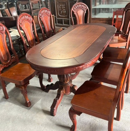 Thanh Lý Bộ Bàn Ăn Mặt Oval 8 Ghế – Sang Trọng, Rộng Rãi, Giá Cực Tốt